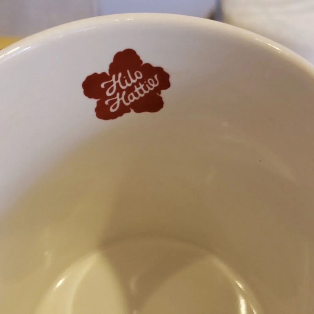 Hilo Hattie Island flowers coffee mug/pukka shells